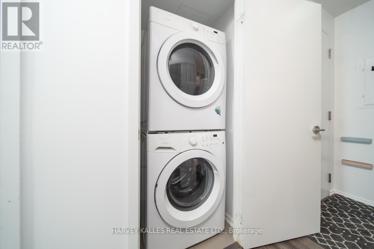 1202 - 75 St Nicholas Street, Toronto, Ontario  M4Y 0A5 - Photo 8 - C13744998
