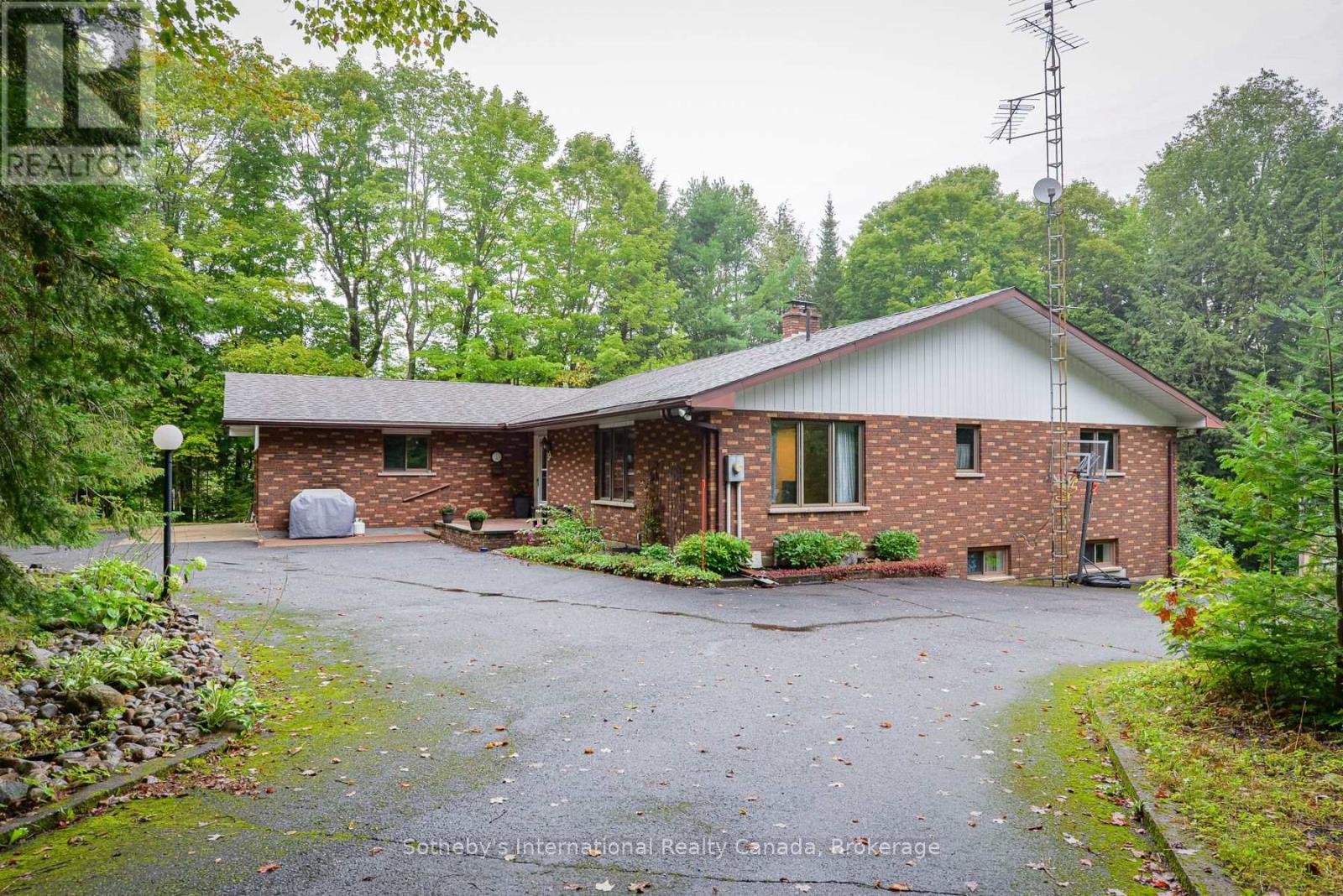 55 Denniss Drive, Bracebridge (Macaulay), Ontario  P1L 1W9 - Photo 2 - X13744992