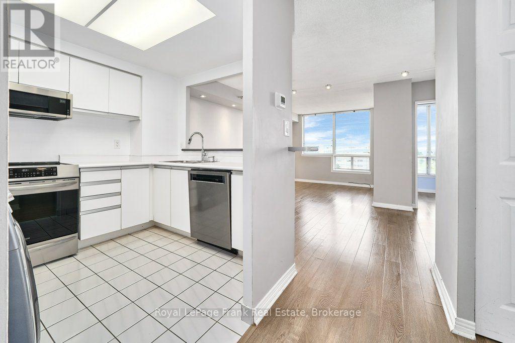 806 - 711 Rossland Road E, Whitby, Ontario  L1N 8Z1 - Photo 5 - E13744860
