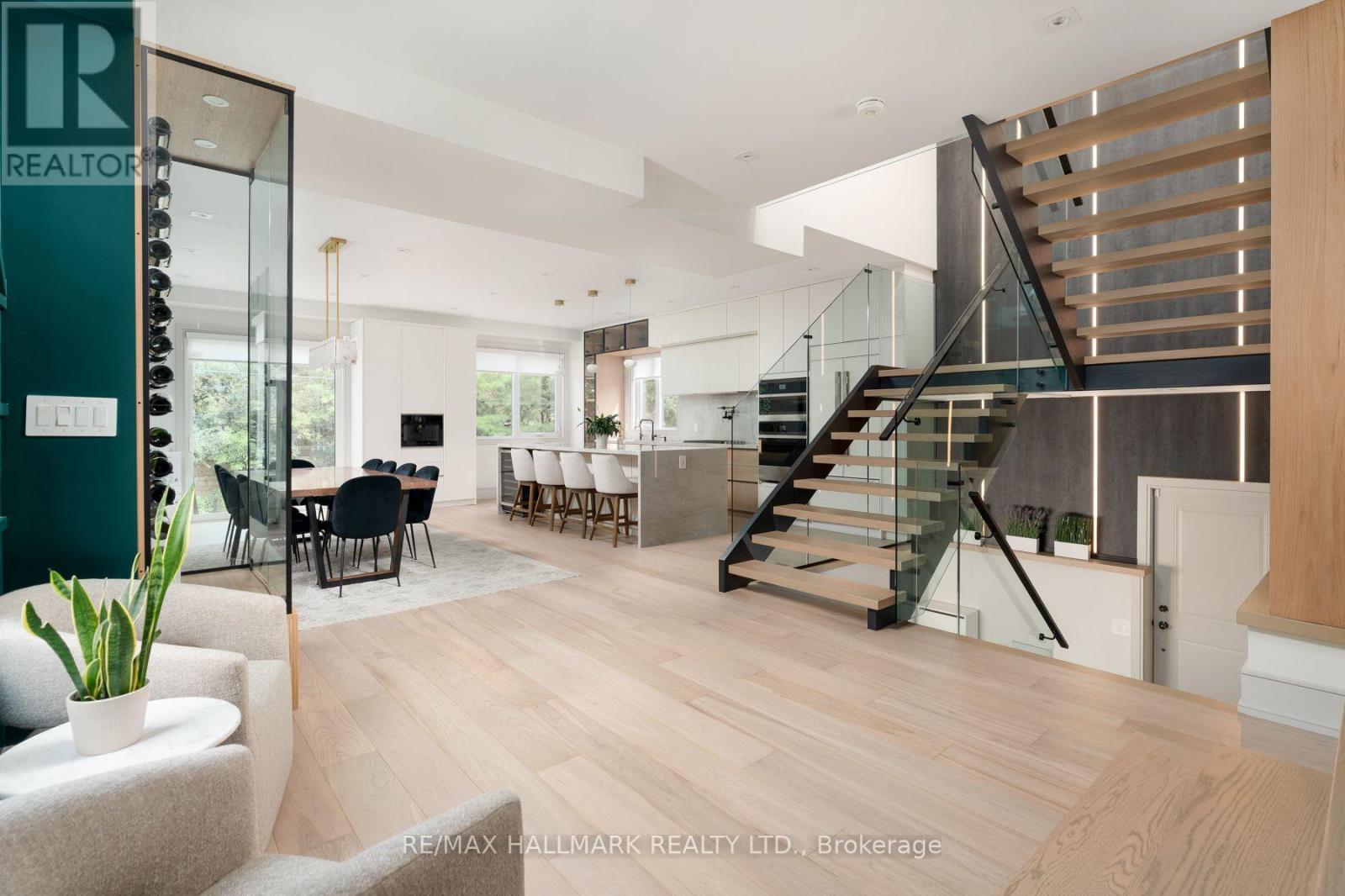 63 Northridge Avenue, Toronto, Ontario M4J 4P4 - Photo 6 - E13745034