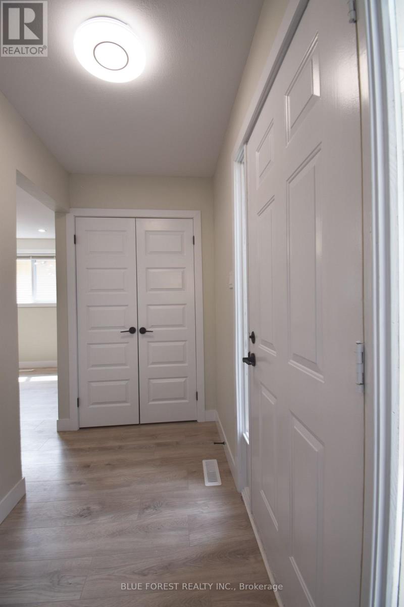 1048 Mahogany Road, London North, Ontario  N6H 2W5 - Photo 3 - X13744822