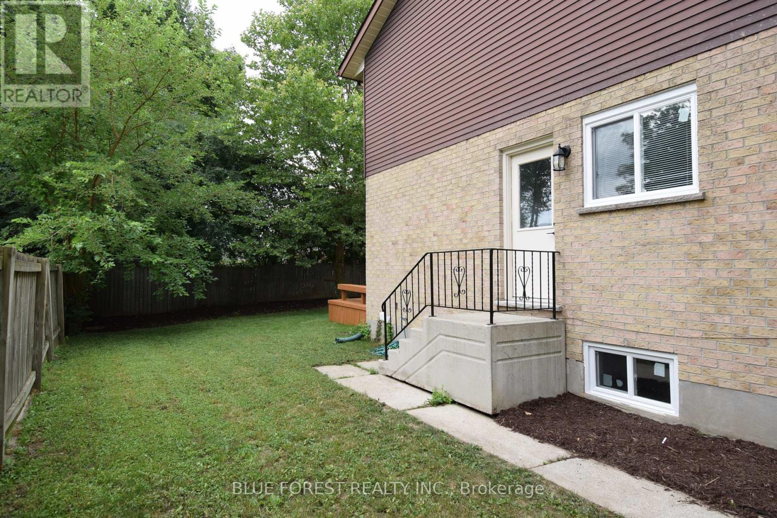 1048 Mahogany Road, London North, Ontario  N6H 2W5 - Photo 34 - X13744822