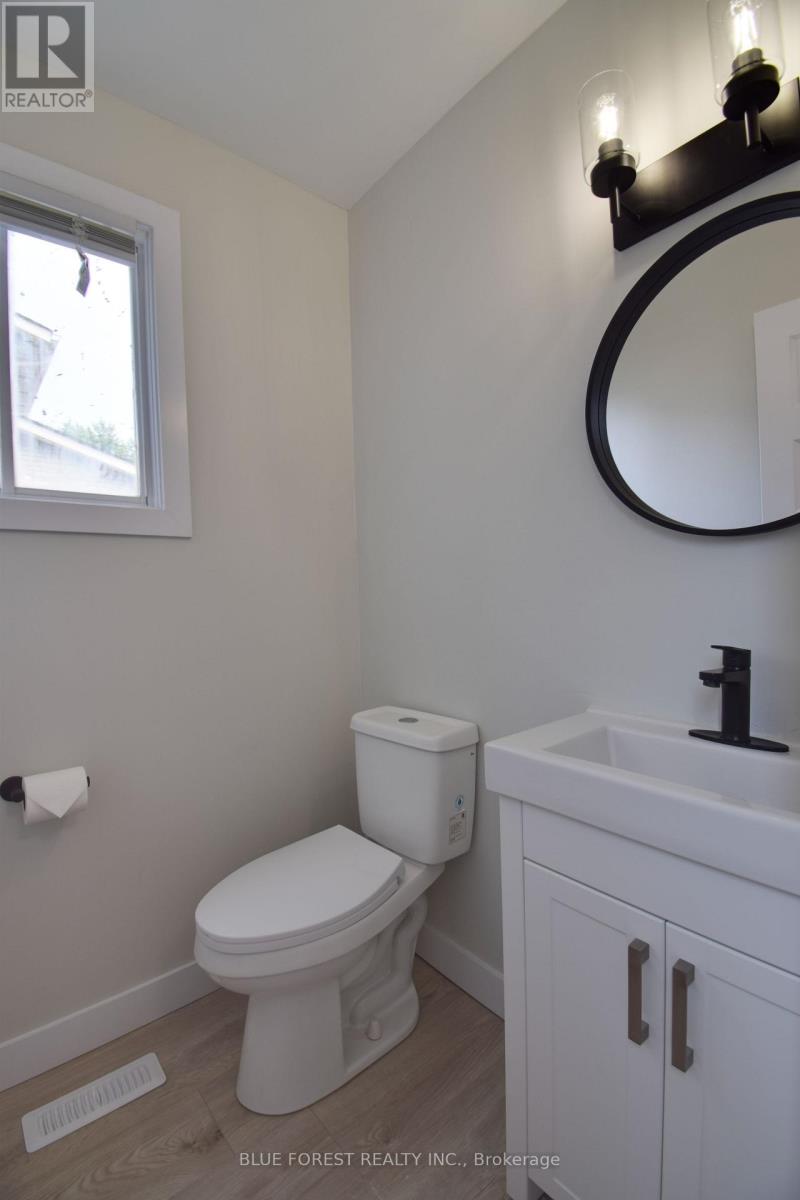 1048 Mahogany Road, London North, Ontario  N6H 2W5 - Photo 4 - X13744822