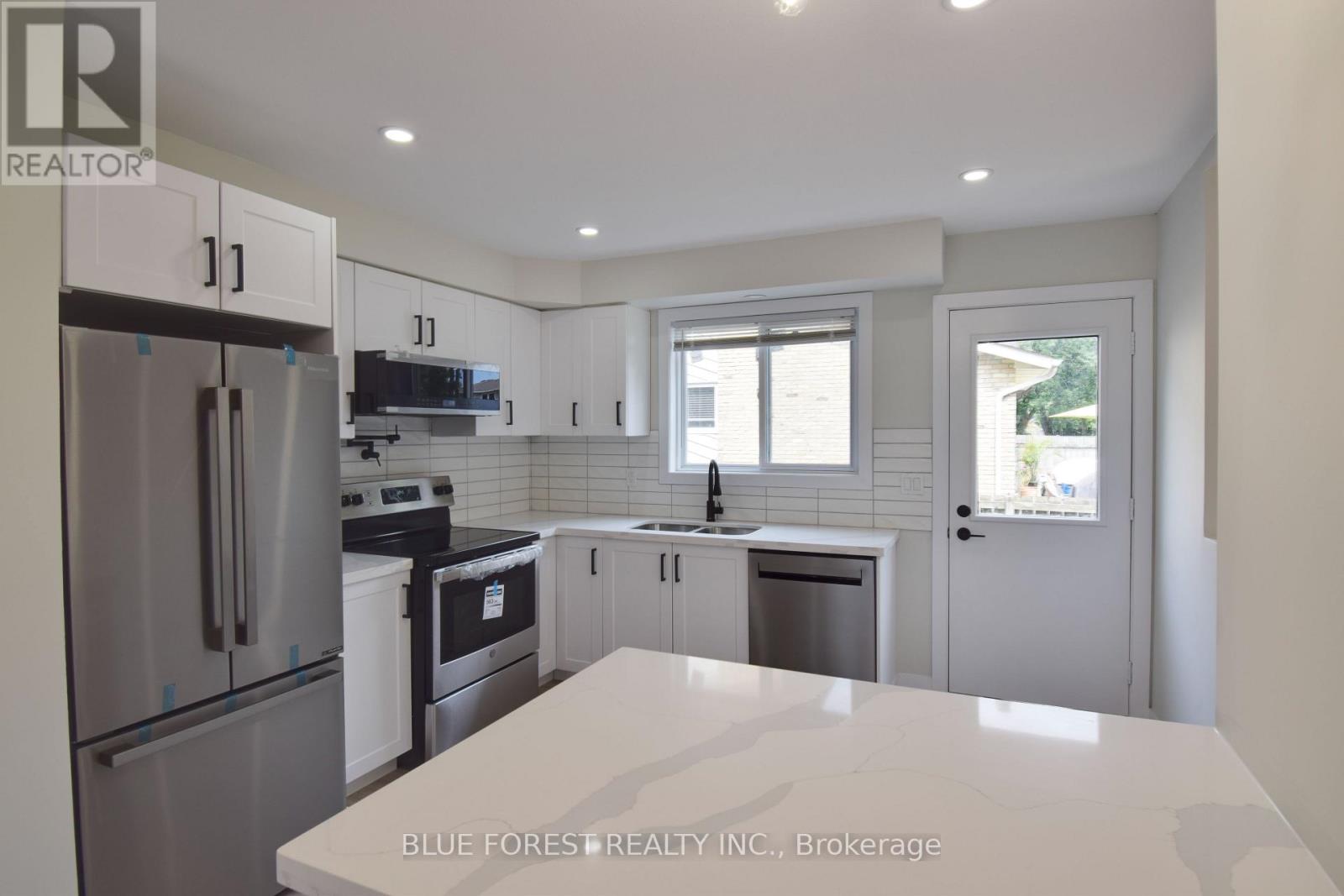 1048 Mahogany Road, London North, Ontario  N6H 2W5 - Photo 7 - X13744822