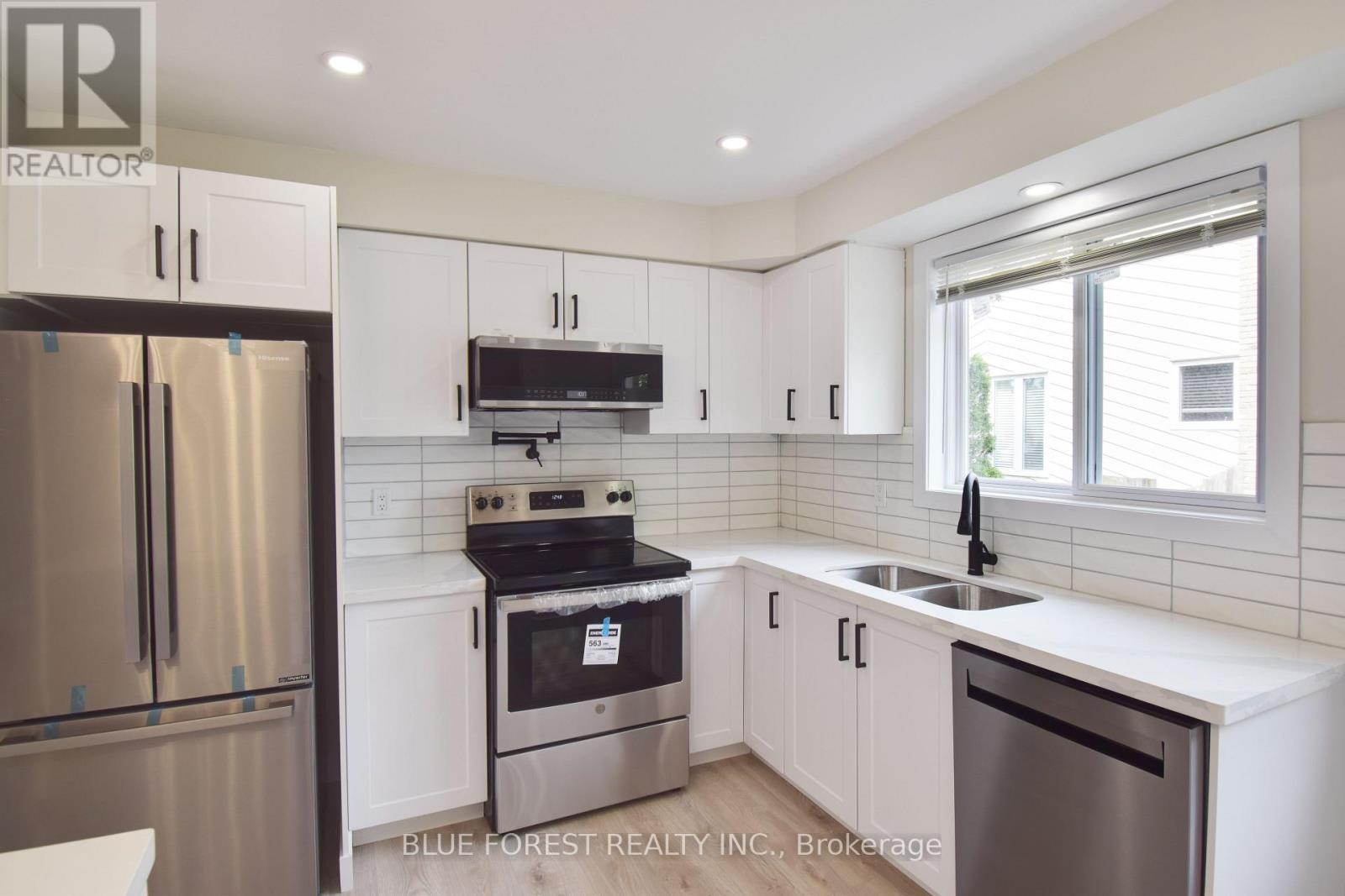 1048 Mahogany Road, London North, Ontario  N6H 2W5 - Photo 8 - X13744822