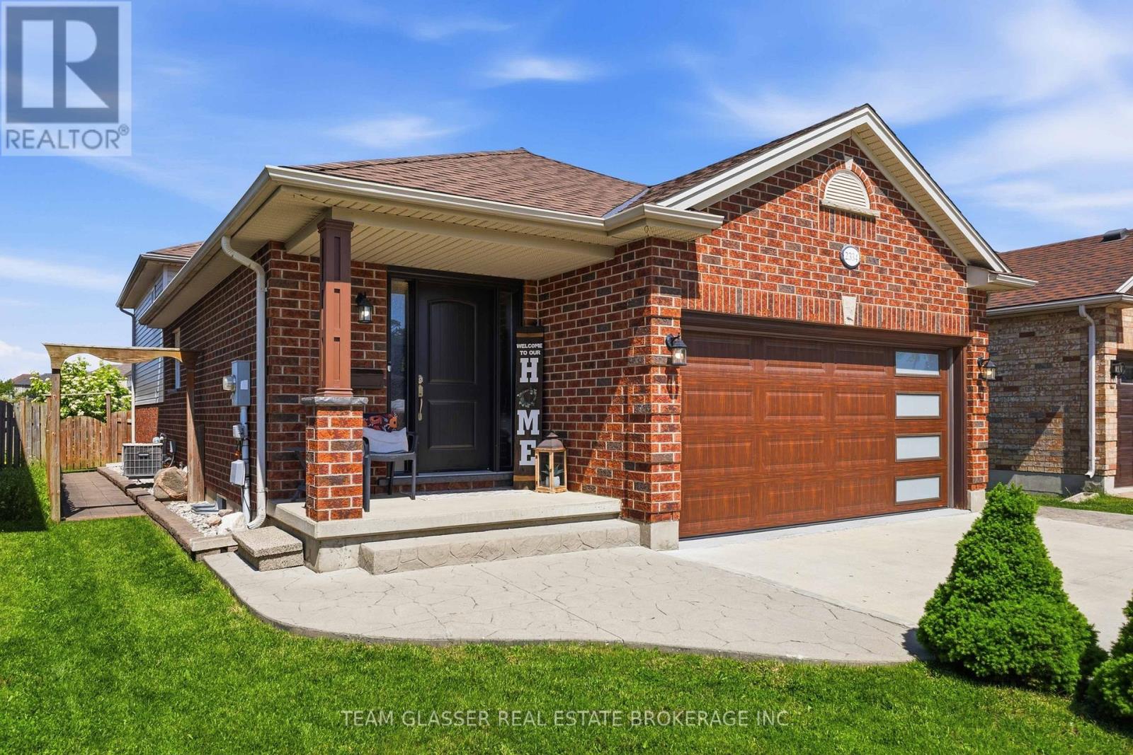 2334 Meadowgate Boulevard, London South, Ontario  N6M 1L6 - Photo 3 - X13744856