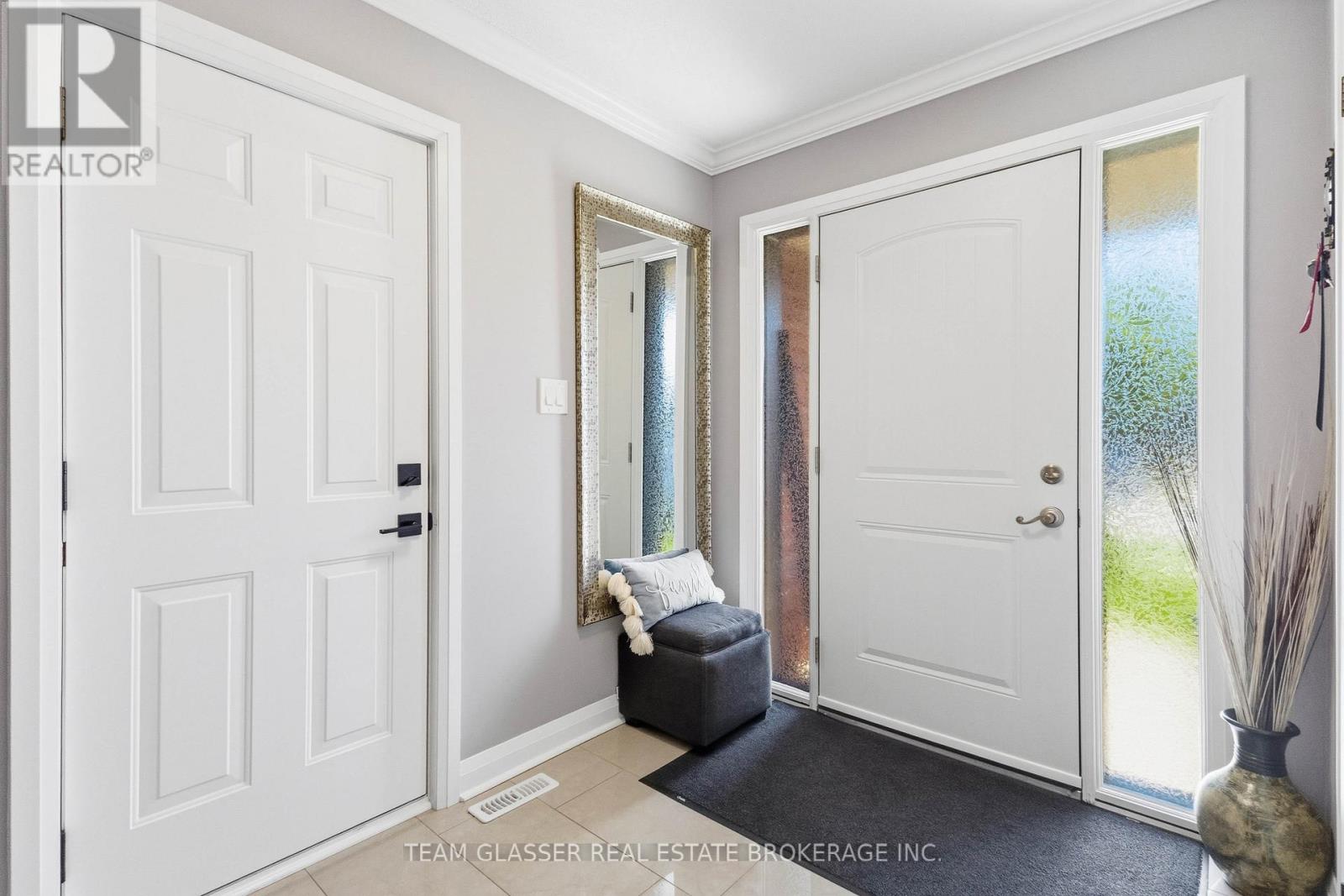 2334 Meadowgate Boulevard, London South, Ontario  N6M 1L6 - Photo 8 - X13744856