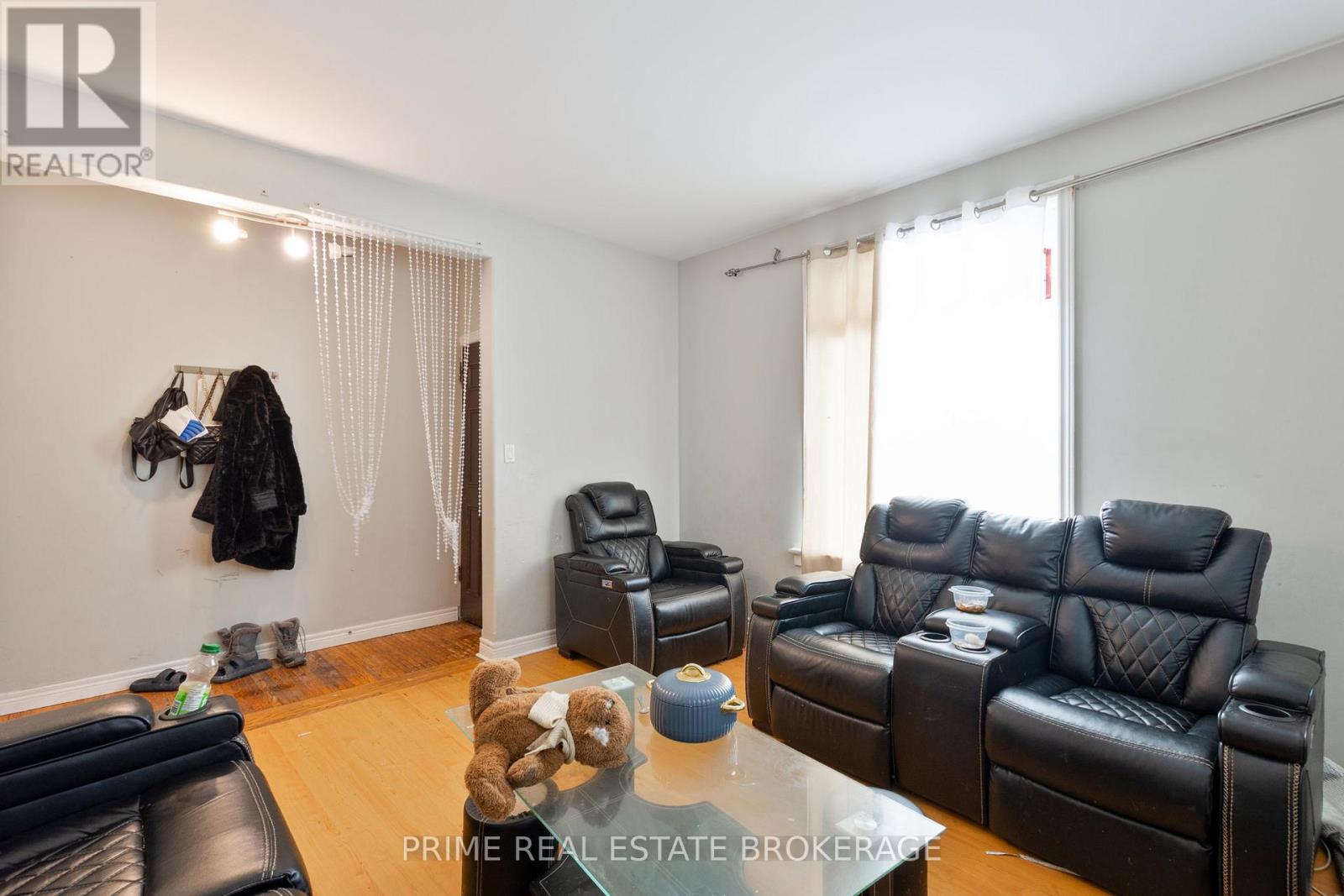 142 John Street, London East, Ontario  N6A 1N8 - Photo 5 - X13745052