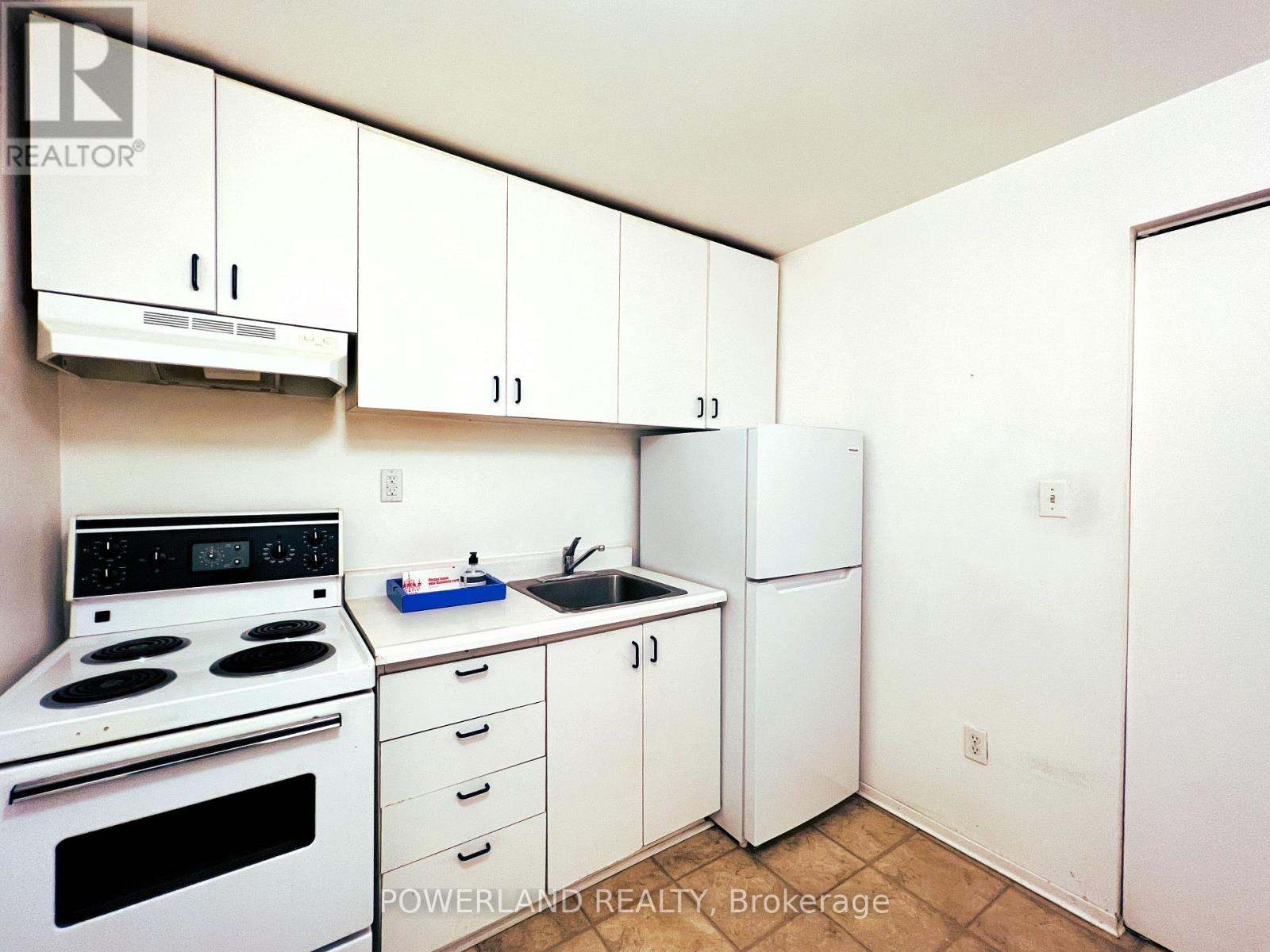 Apt #1 - 202 Prospect Street, Newmarket, Ontario  L3Y 3T6 - Photo 6 - N13744892