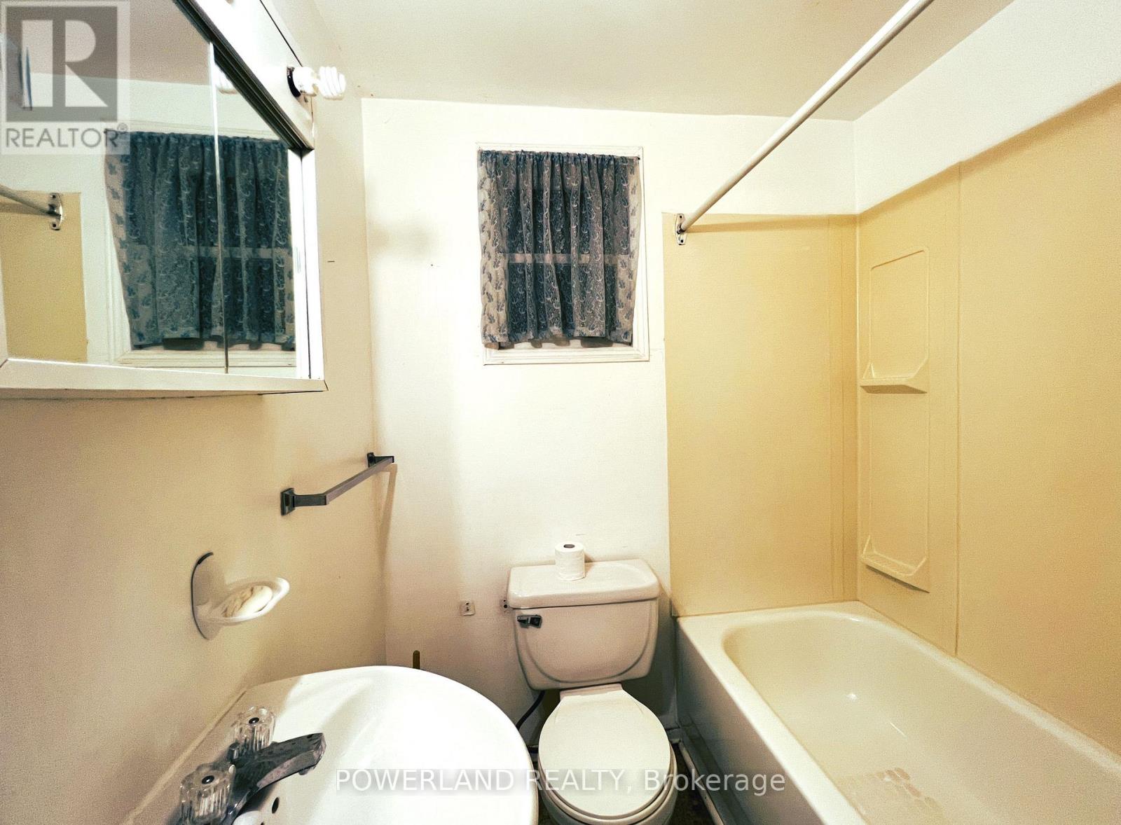 Apt #1 - 202 Prospect Street, Newmarket, Ontario  L3Y 3T6 - Photo 7 - N13744892