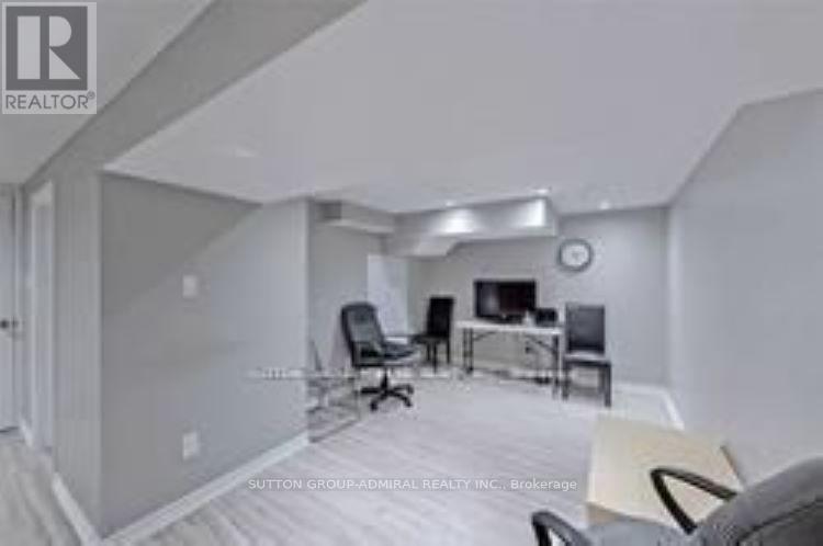 114 Cartier Crescent, Richmond Hill (Crosby), Ontario  L4C 2N6 - Photo 12 - N13744900