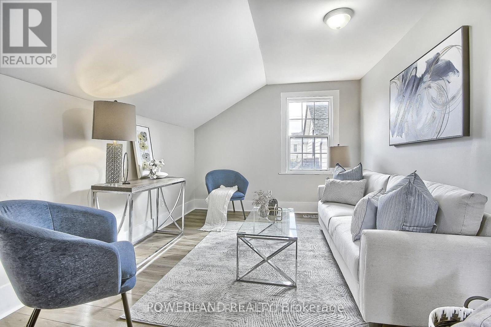 APT #2 - 202 PROSPECT STREET W, Newmarket, Ontario