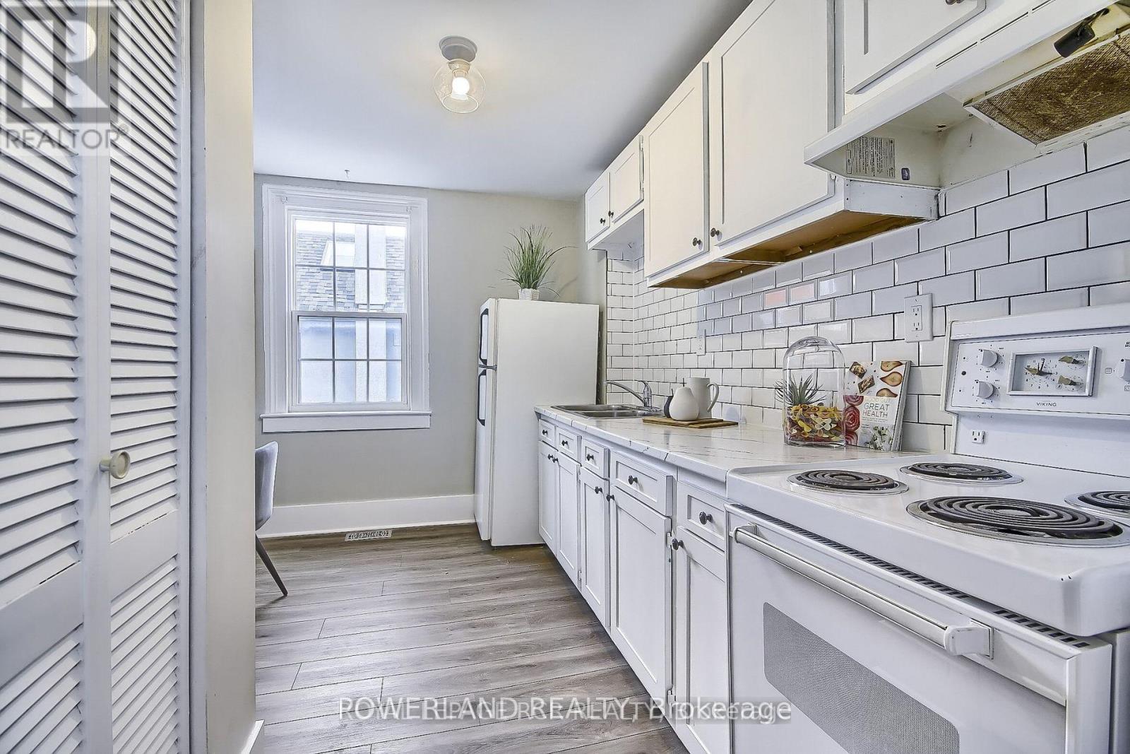 Apt #2 - 202 Prospect Street W, Newmarket, Ontario  L3Y 3T6 - Photo 14 - N13744908