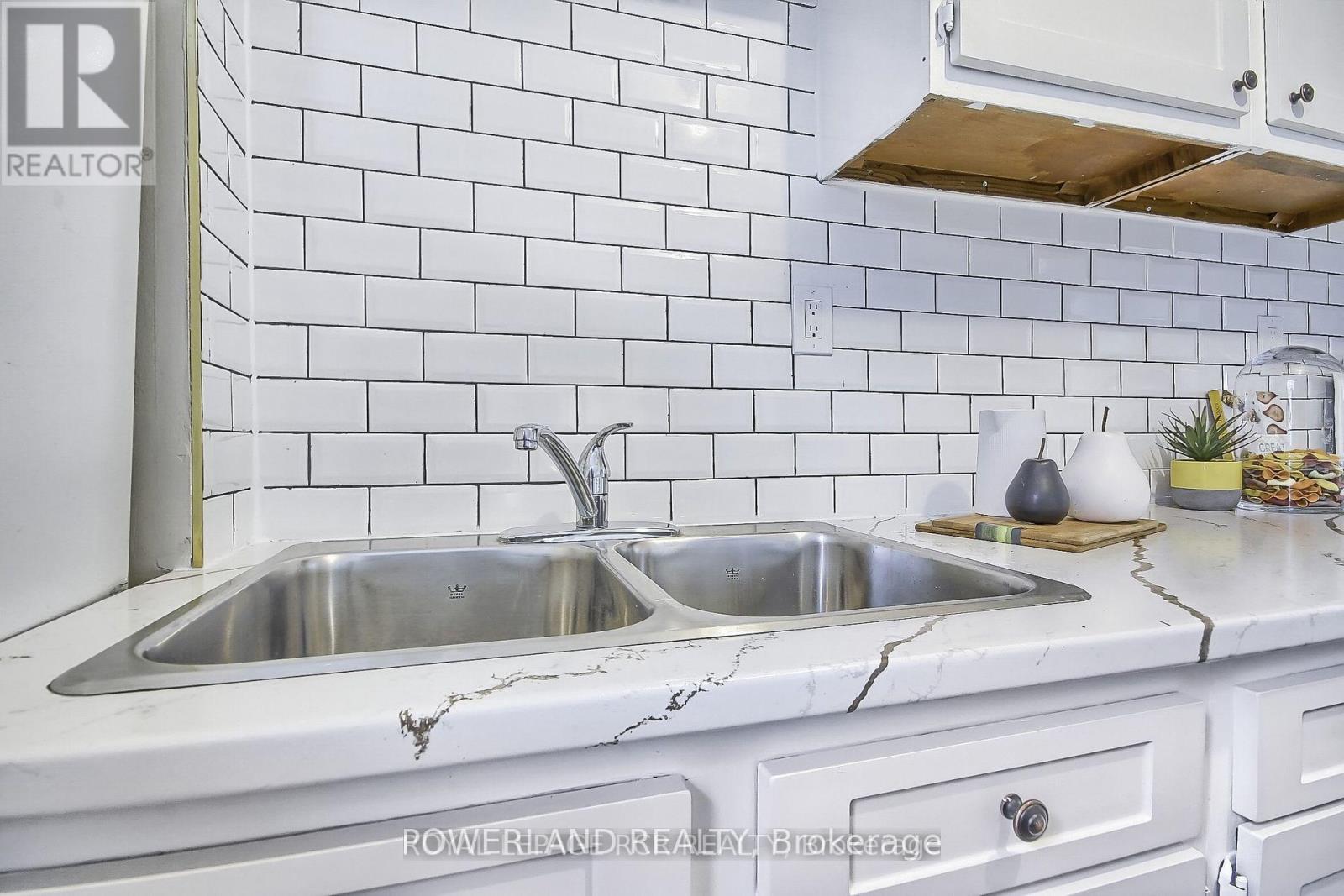 Apt #2 - 202 Prospect Street W, Newmarket, Ontario  L3Y 3T6 - Photo 16 - N13744908