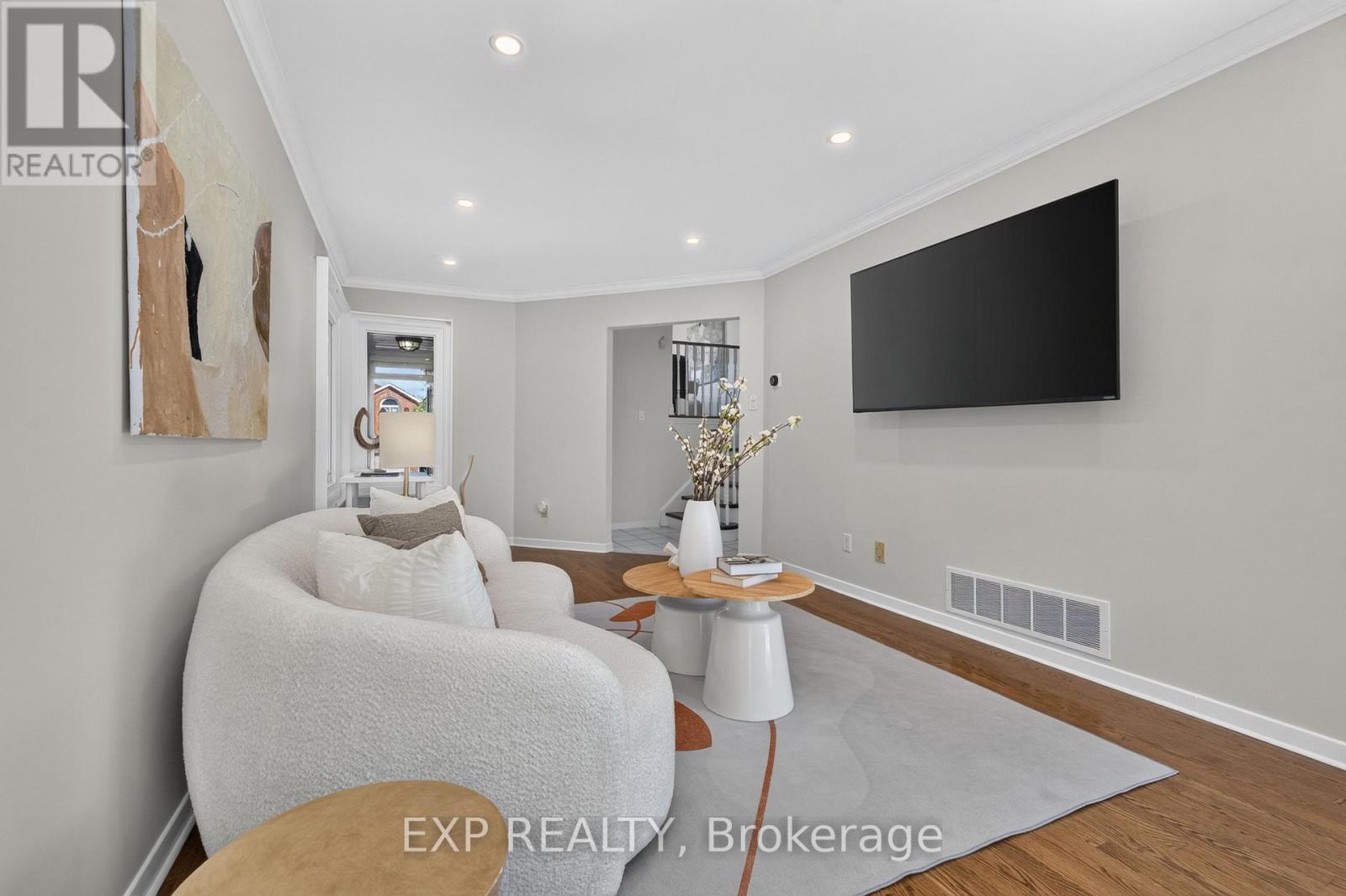109 Winding Lane, Vaughan (Crestwood-Springfarm-Yorkhill), Ontario  L4J 5J1 - Photo 11 - N13744952