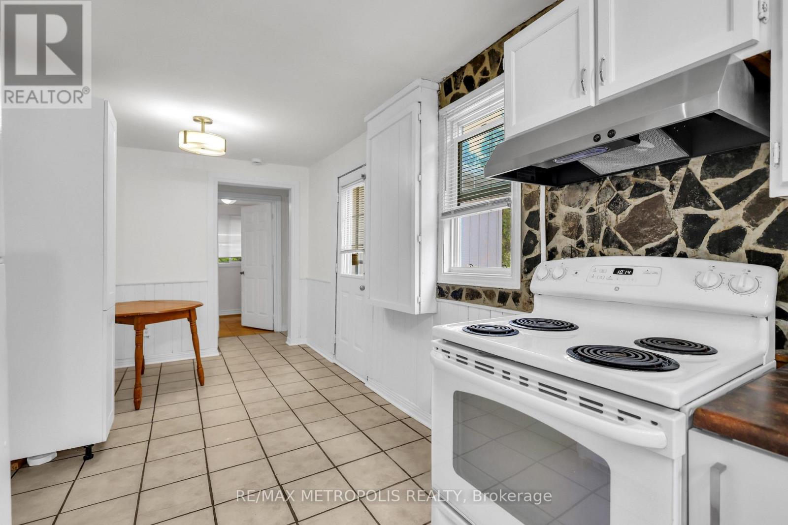 856 Central Avenue, Innisfil, Ontario  L9S 1Y8 - Photo 13 - N13745020