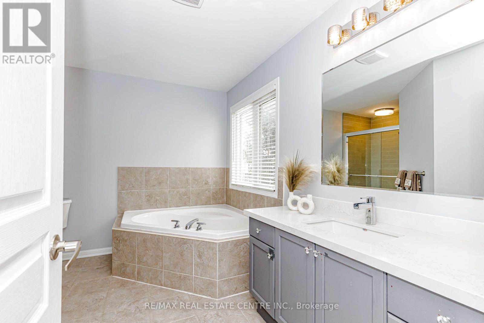 12 Dunning Drive, New Tecumseth, Ontario  L9R 0B5 - Photo 20 - N13745056