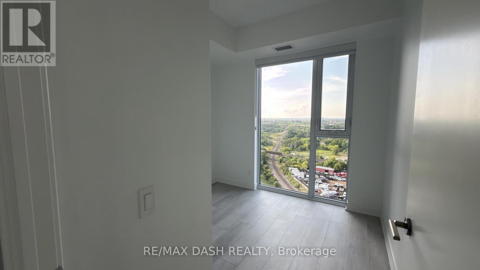1420 - 6 Flavelle Trail, Vaughan, Ontario  L4L 0M8 - Photo 11 - N13745062