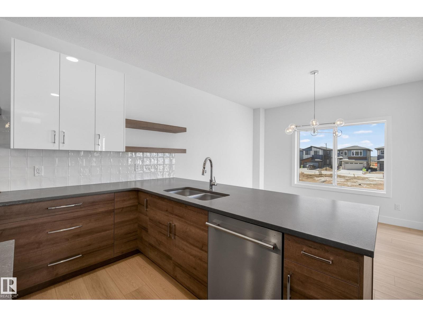 7089 Kiviaq Cr SW, Edmonton, Alberta  T6W 5N7 - Photo 18 - E4507063