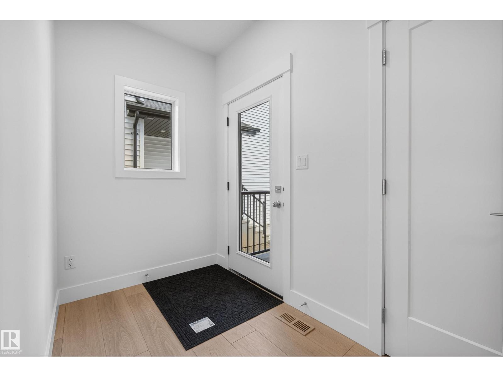 7089 Kiviaq Cr SW, Edmonton, Alberta  T6W 5N7 - Photo 5 - E4507063