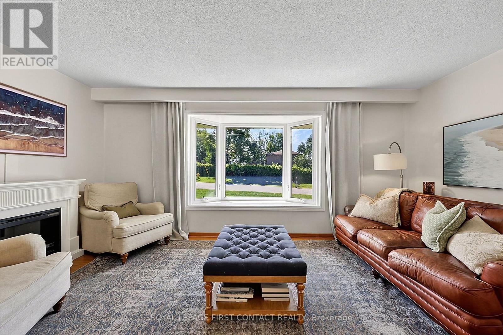 11 Maclaren Avenue, Barrie (Painswick North), Ontario  L4N 3Y1 - Photo 4 - S13744826