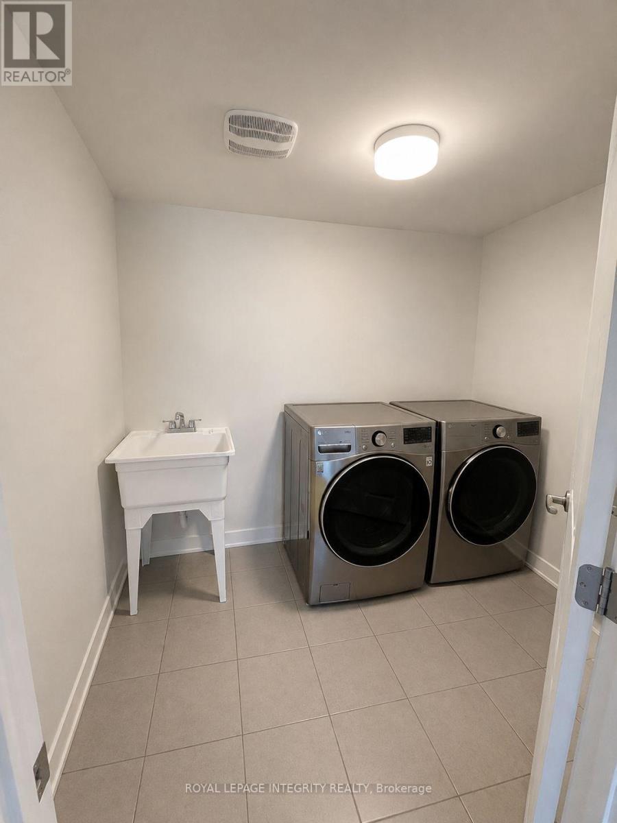 347 Parallax Private, Ottawa, Ontario  K2J 7B2 - Photo 3 - X13744866