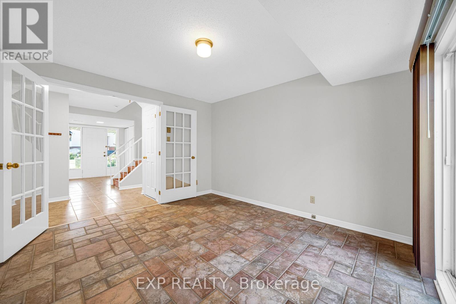 18 Arbordale Crescent, Ottawa, Ontario  K2G 5C6 - Photo 6 - X13745022