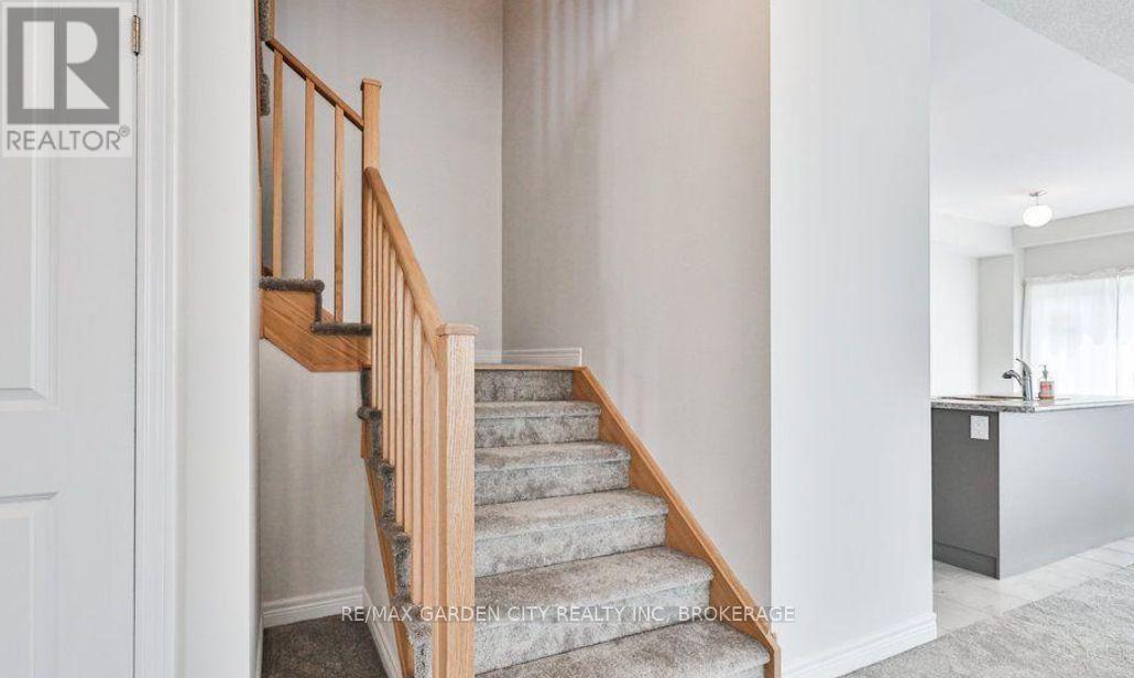 41 Bentgrass Drive, Welland, Ontario  L3B 0H4 - Photo 8 - X13744864