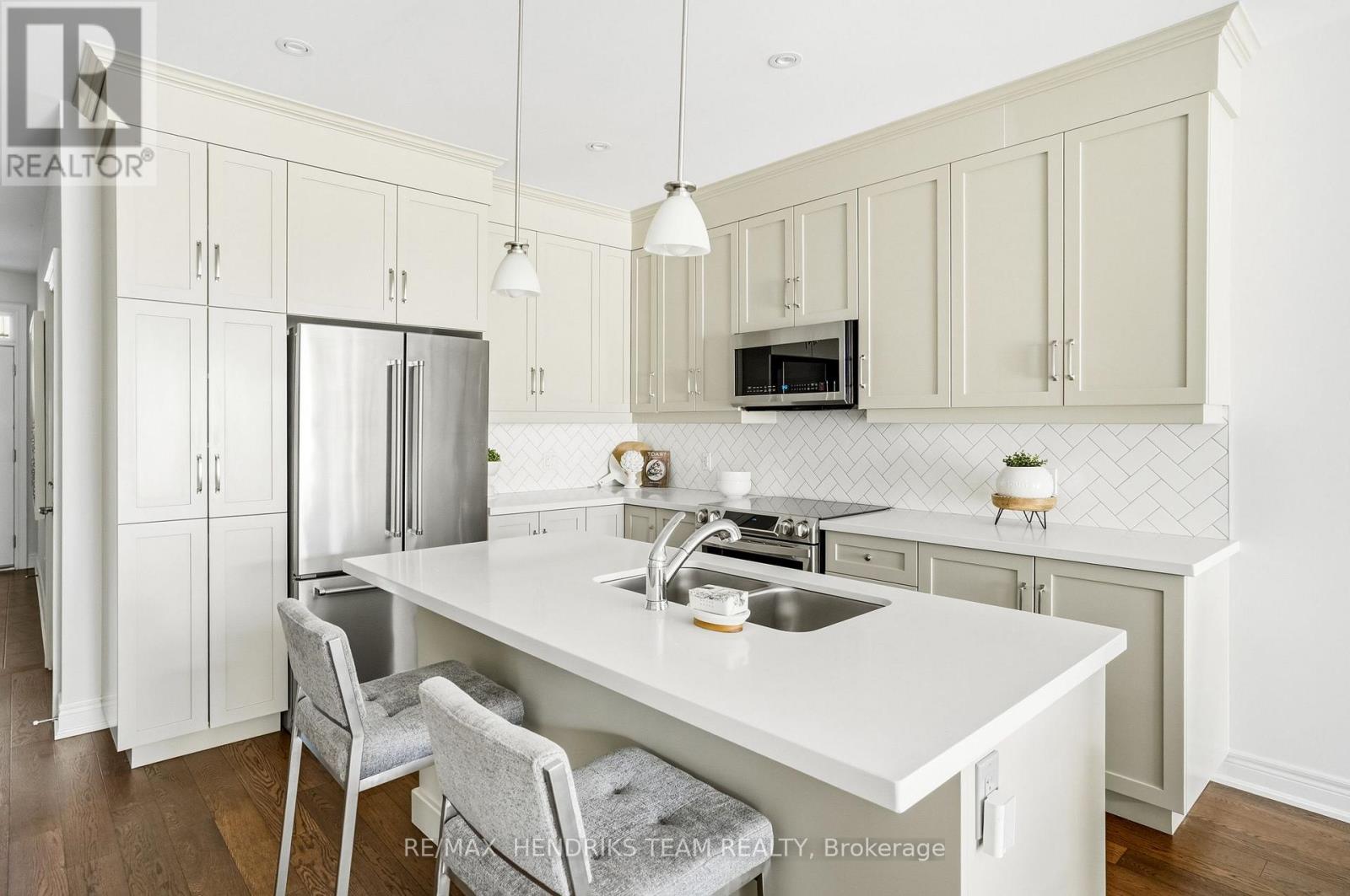 13 Turbinia Court, Grimsby, Ontario L3M 0H8 - Photo 11 - X13744896