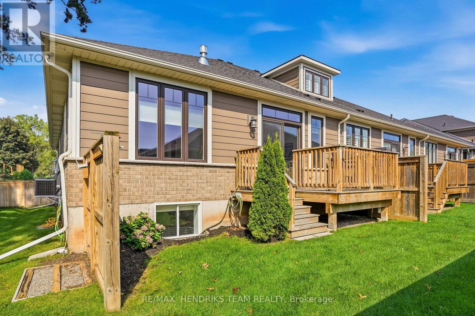 13 Turbinia Court, Grimsby, Ontario L3M 0H8 - Photo 35 - X13744896
