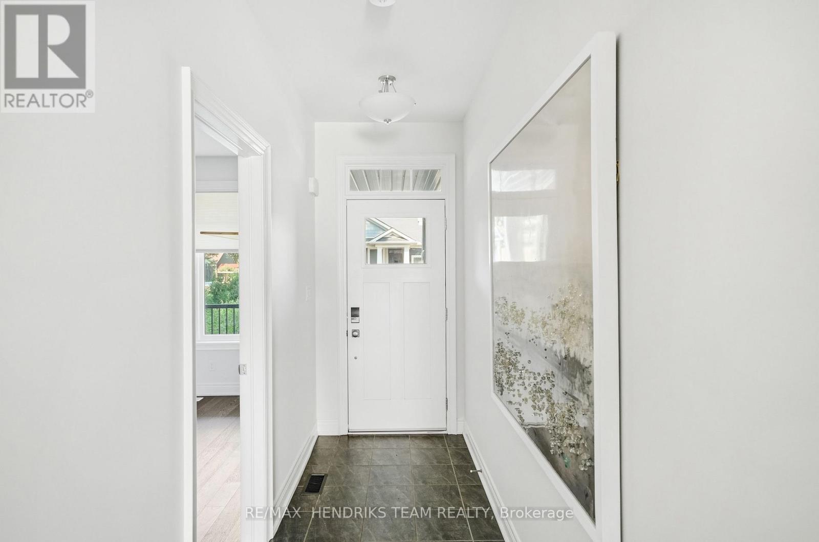 13 Turbinia Court, Grimsby, Ontario L3M 0H8 - Photo 4 - X13744896