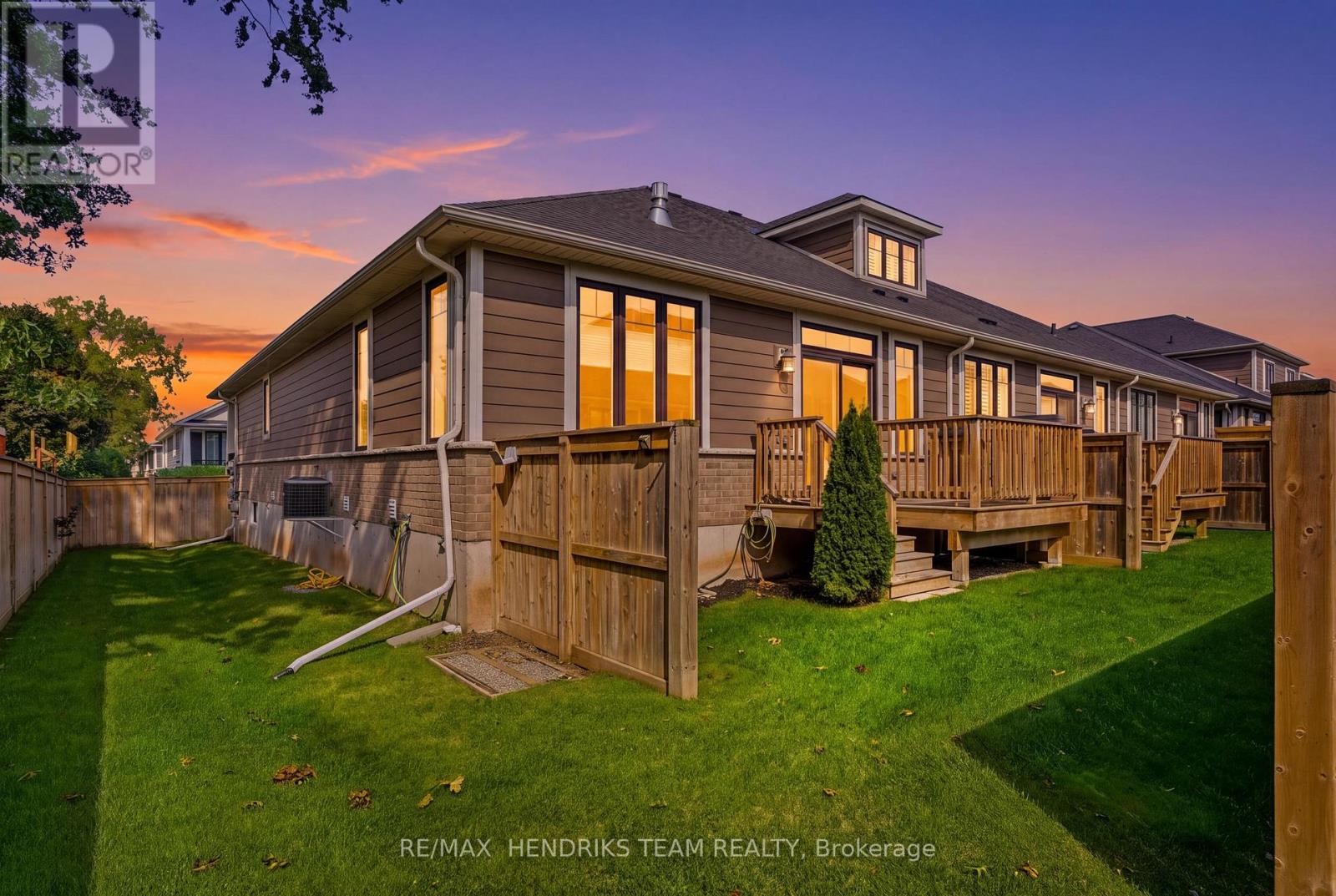 13 Turbinia Court, Grimsby, Ontario L3M 0H8 - Photo 44 - X13744896