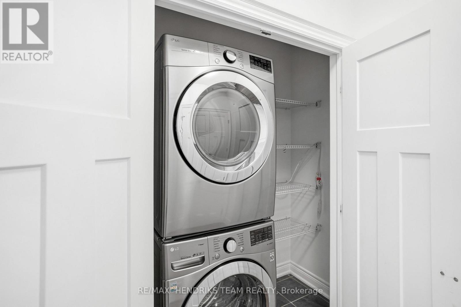 13 Turbinia Court, Grimsby, Ontario L3M 0H8 - Photo 8 - X13744896