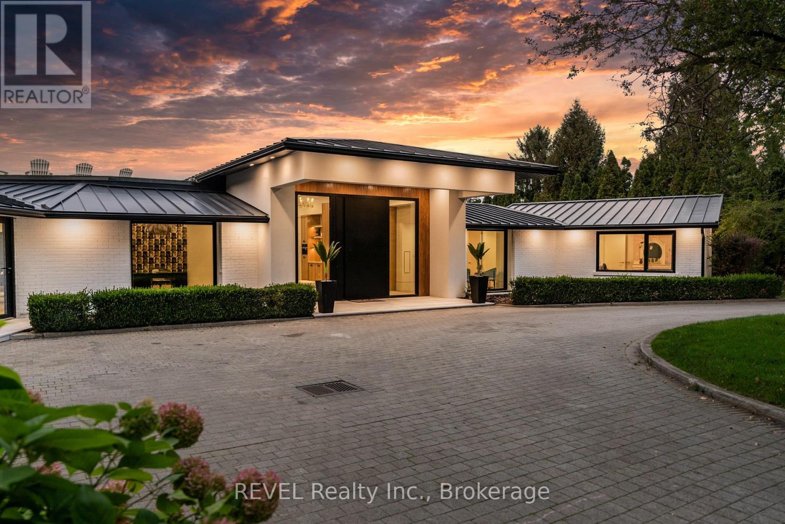 88 October Drive, St. Catharines, Ontario  L2N 6J6 - Photo 4 - X13744972