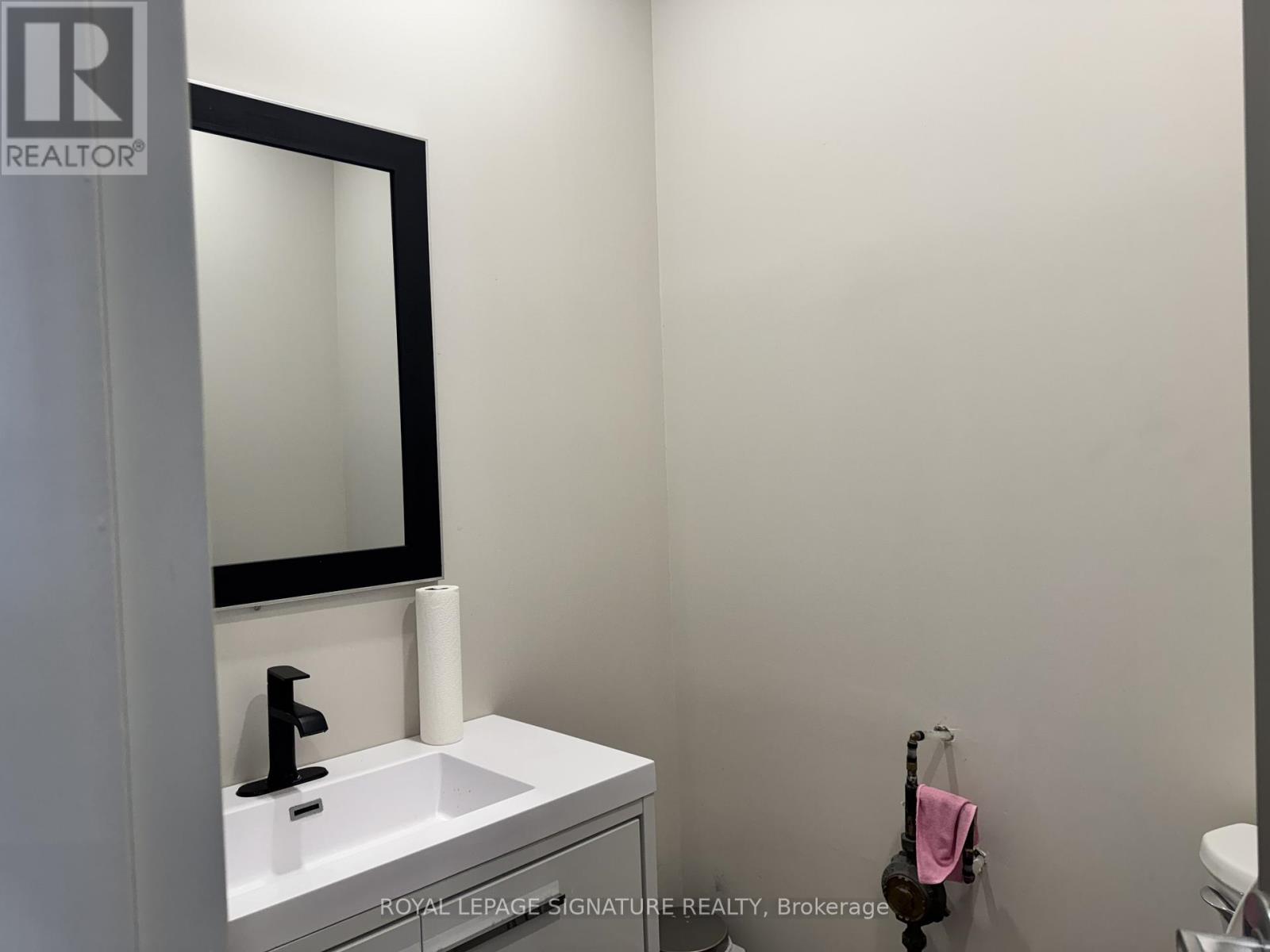 8 - 1252 Speers Road, Oakville, Ontario L6L 5N9 - Photo 6 - W13744850