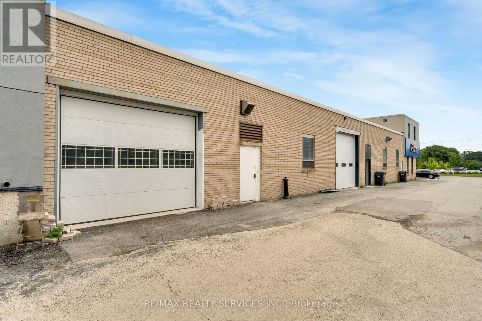 4 - 529 Speers Road, Oakville, Ontario  L6K 2G4 - Photo 3 - W13745016
