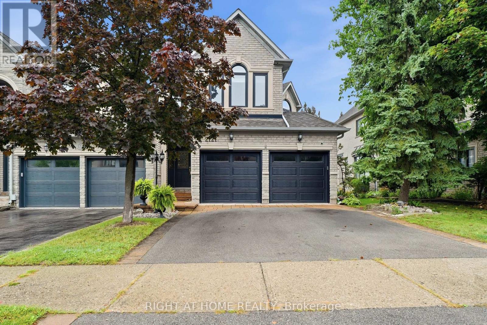 2121 PINEVALLEY CRESCENT, Oakville, Ontario