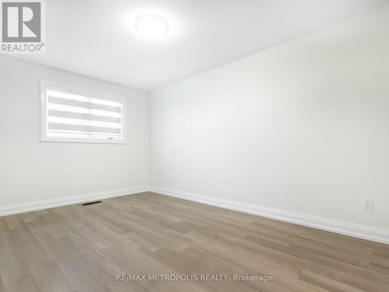 Upper - 62 Davelayne Road, Toronto, Ontario M9M 2A7 - Photo 17 - W13745066