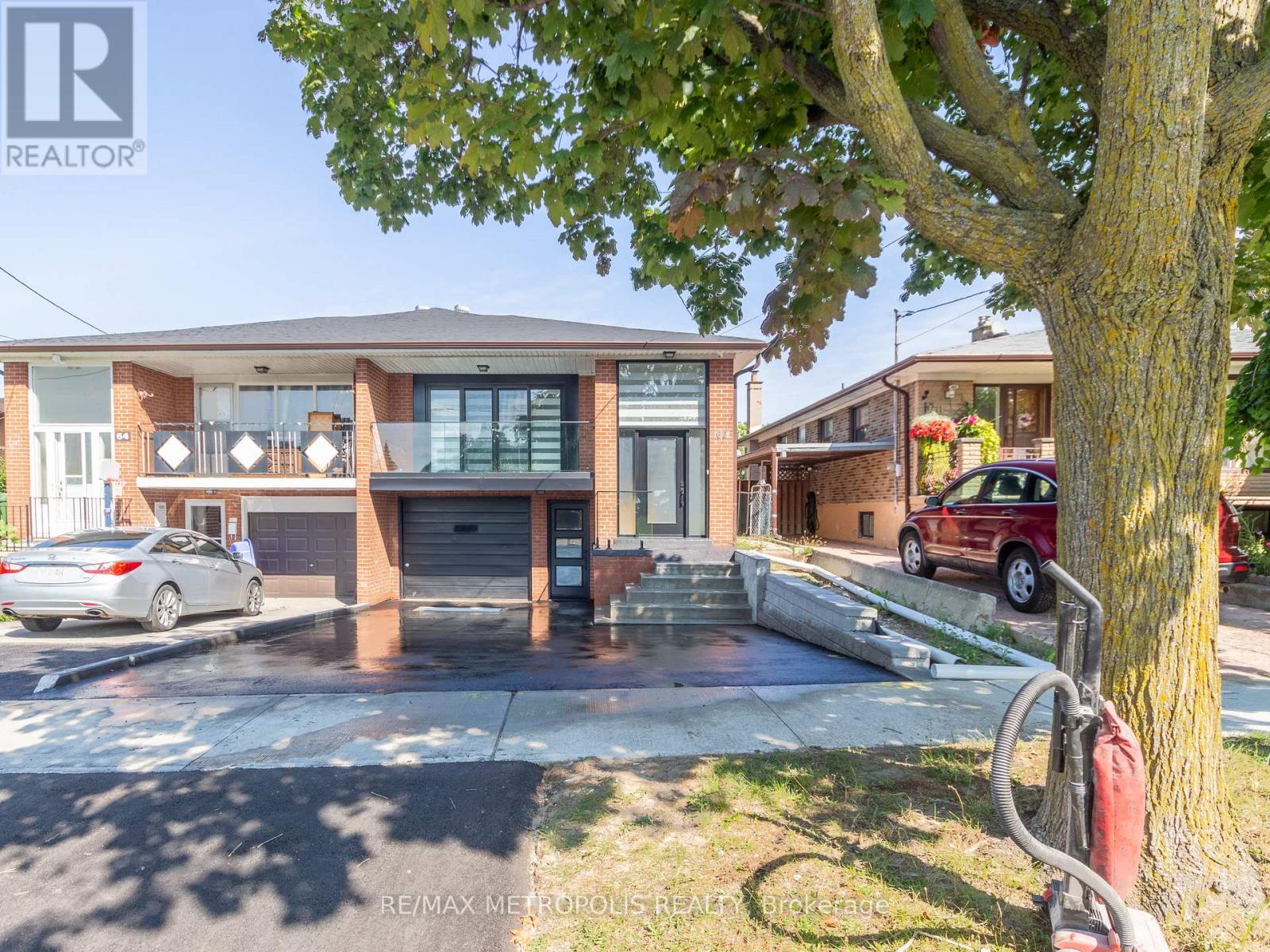 Upper - 62 Davelayne Road, Toronto, Ontario M9M 2A7 - Photo 6 - W13745066