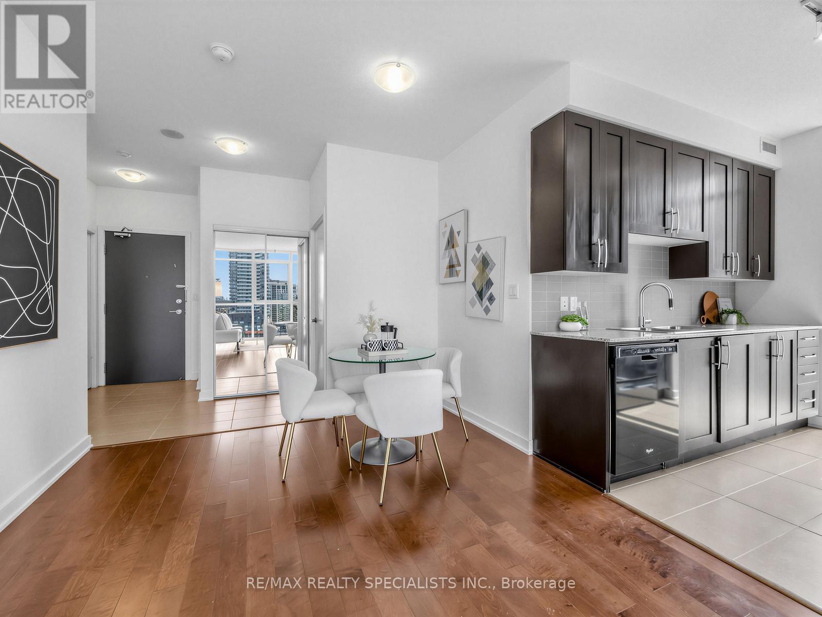 1507 - 4070 Confederation Parkway, Mississauga, Ontario  L5B 0E9 - Photo 10 - W13745068