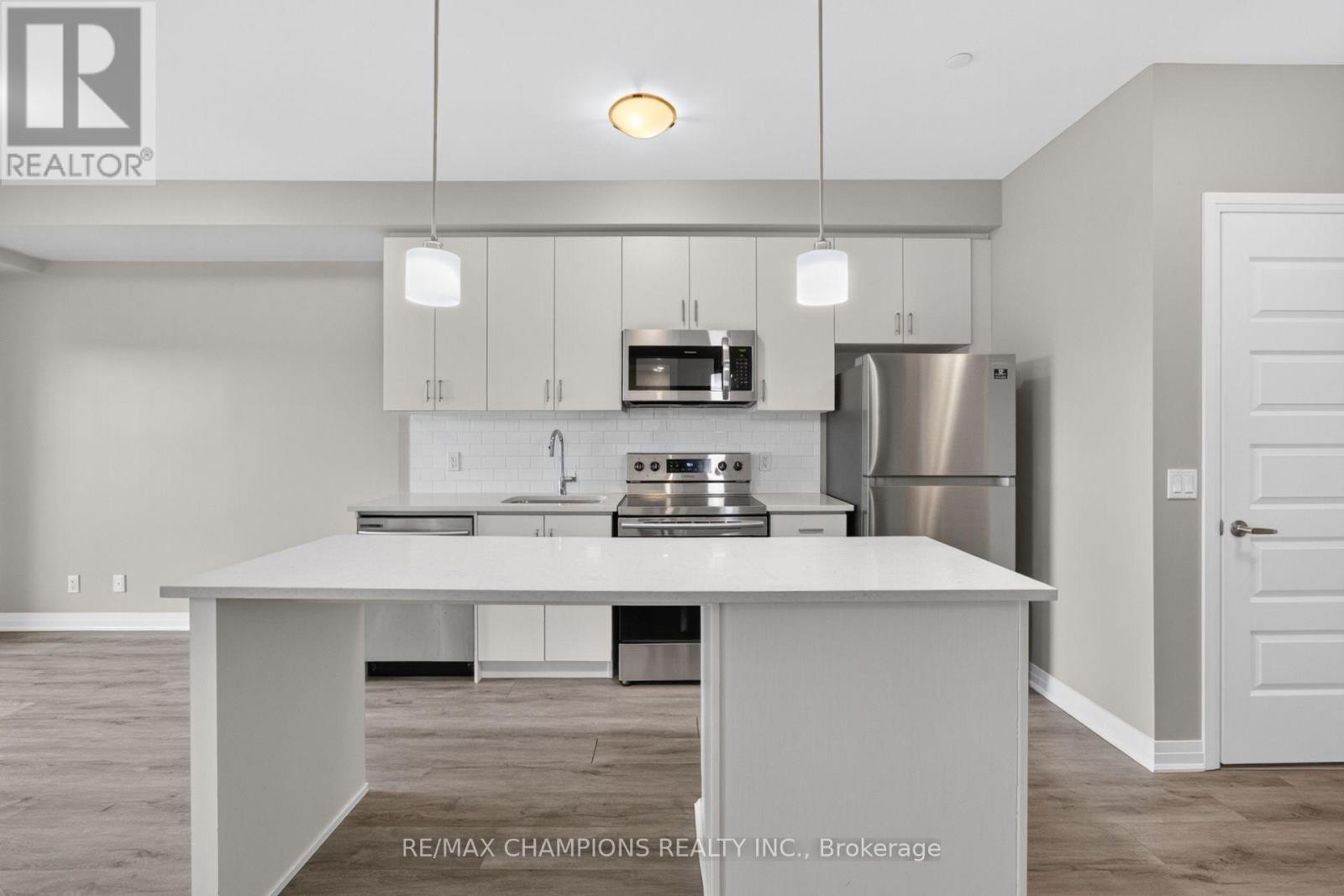308 - 128 Grovewood Common, Oakville, Ontario  L6H 0X3 - Photo 14 - W13745084