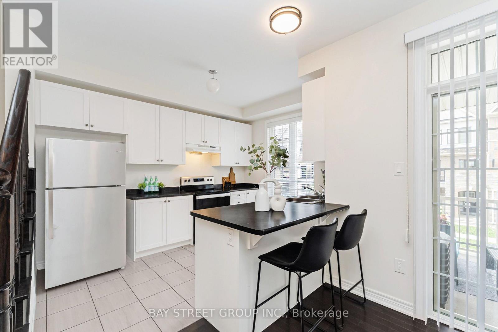 53 Fruitvale Circle, Brampton, Ontario  L7A 5B9 - Photo 11 - W13652722