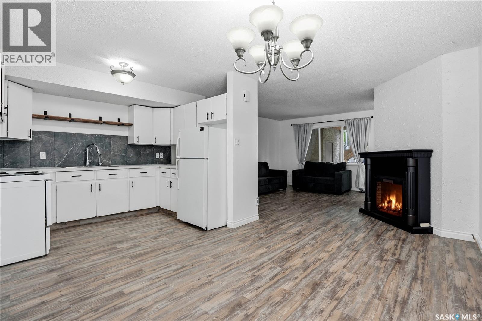 6906 Blakeney Drive, Regina, Saskatchewan  S4X 2N5 - Photo 3 - SK047442