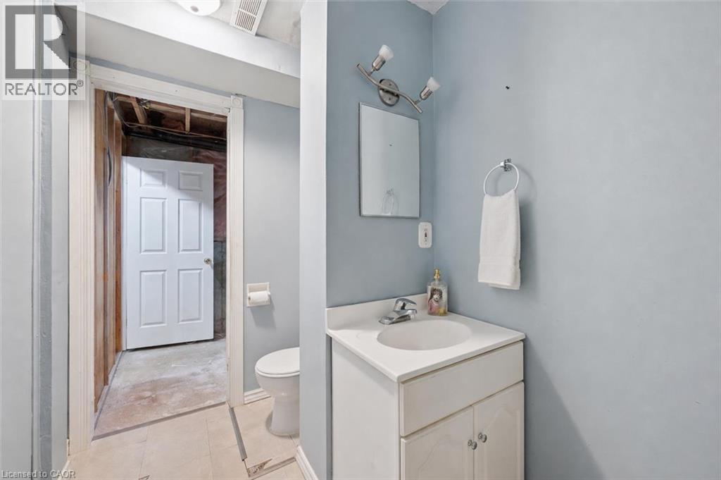 12 Mccartney Road, Guelph, Ontario  N1K 1M8 - Photo 14 - 40857738