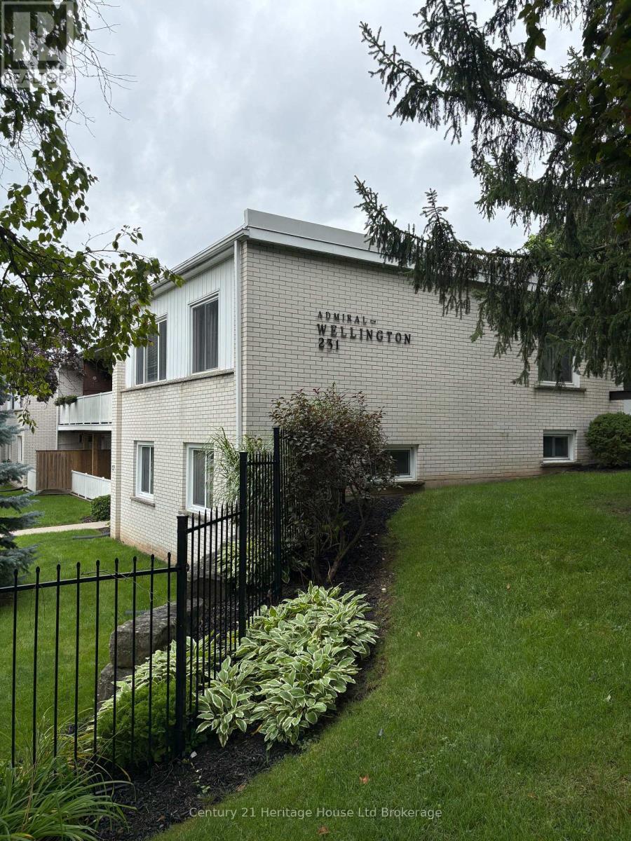 231 Wellington Street N, Woodstock, Ontario  N4S 6S1 - Photo 1 - X13742734
