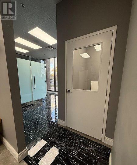 105 - 1 De Boers Drive, Toronto, Ontario  M3J 0G6 - Photo 5 - W13463482