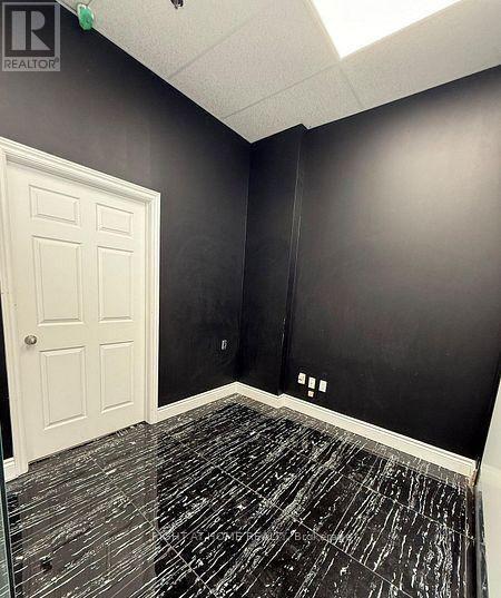 105 - 1 De Boers Drive, Toronto, Ontario  M3J 0G6 - Photo 6 - W13463482