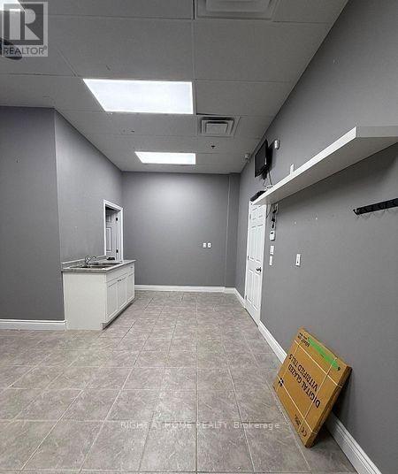 105 - 1 De Boers Drive, Toronto, Ontario  M3J 0G6 - Photo 9 - W13463482