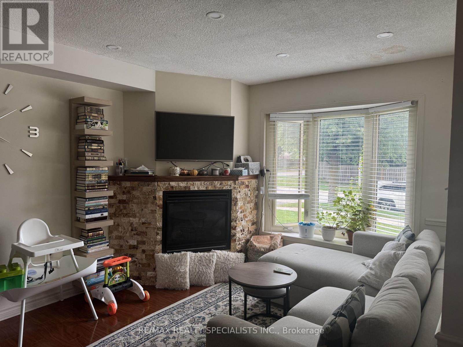 2849 Oslo Crescent, Mississauga, Ontario  L5N 1Z8 - Photo 5 - W13716342