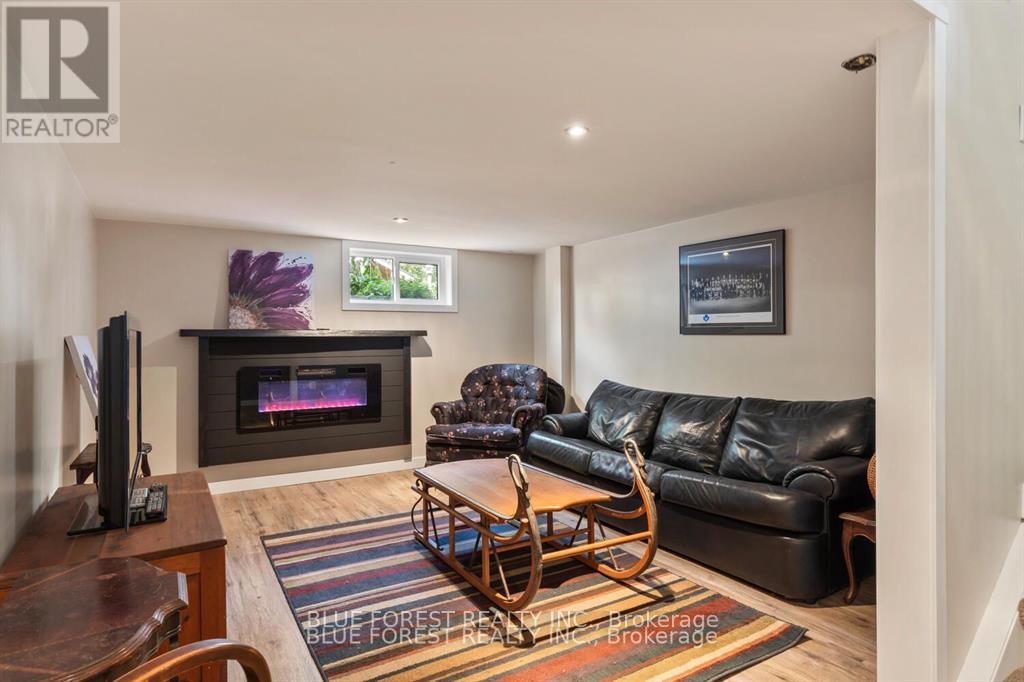 21948 Adelaide Street N, Middlesex Centre, Ontario  N0M 1C0 - Photo 19 - X13745154